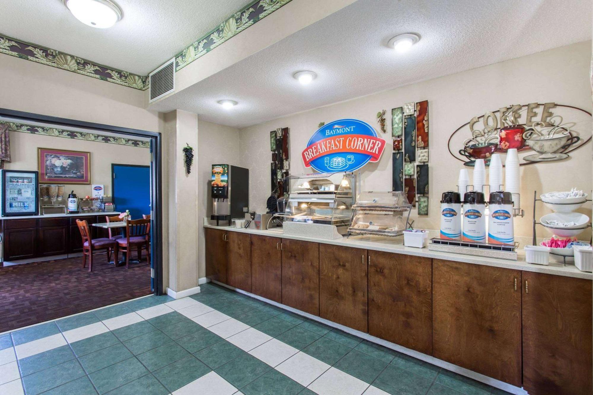 Baymont Inn & Suites Manning Esterno foto