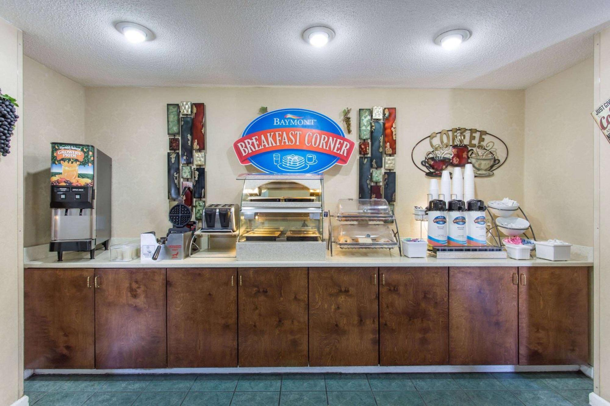 Baymont Inn & Suites Manning Esterno foto